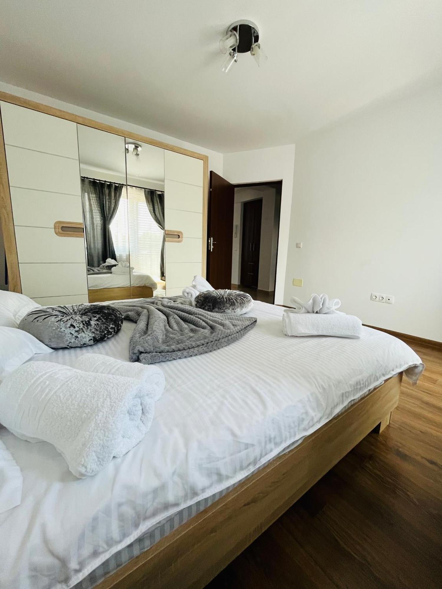 Green Apartaments Zărneşti Εξωτερικό φωτογραφία