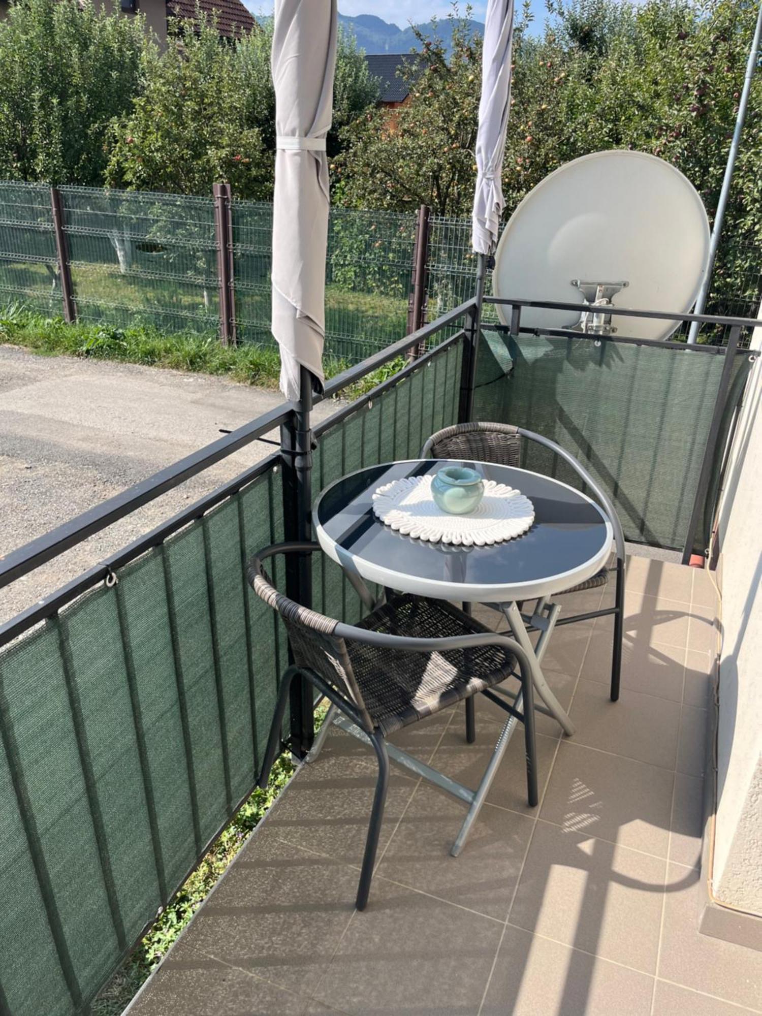 Green Apartaments Zărneşti Εξωτερικό φωτογραφία