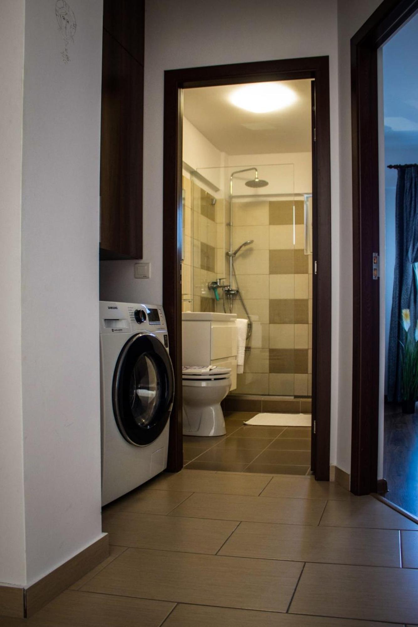 Green Apartaments Zărneşti Εξωτερικό φωτογραφία